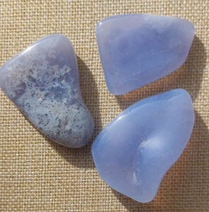Foto von Scheibensteine Chalcedon blau (Namibia) – Naturstein Edelstein Mineralien
