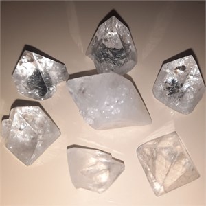 Apophyllitkristall Indien – Spitzen Natur online kaufen